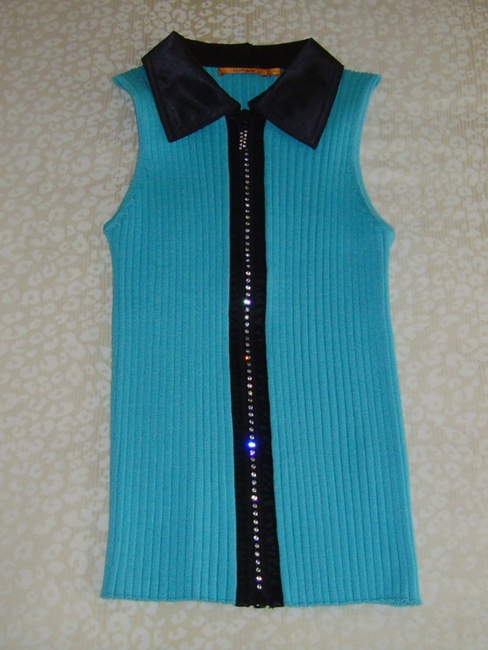 Belldini Sleeveless Rhinestone Zipper Front Top (XL) Turquoise Blue and Black